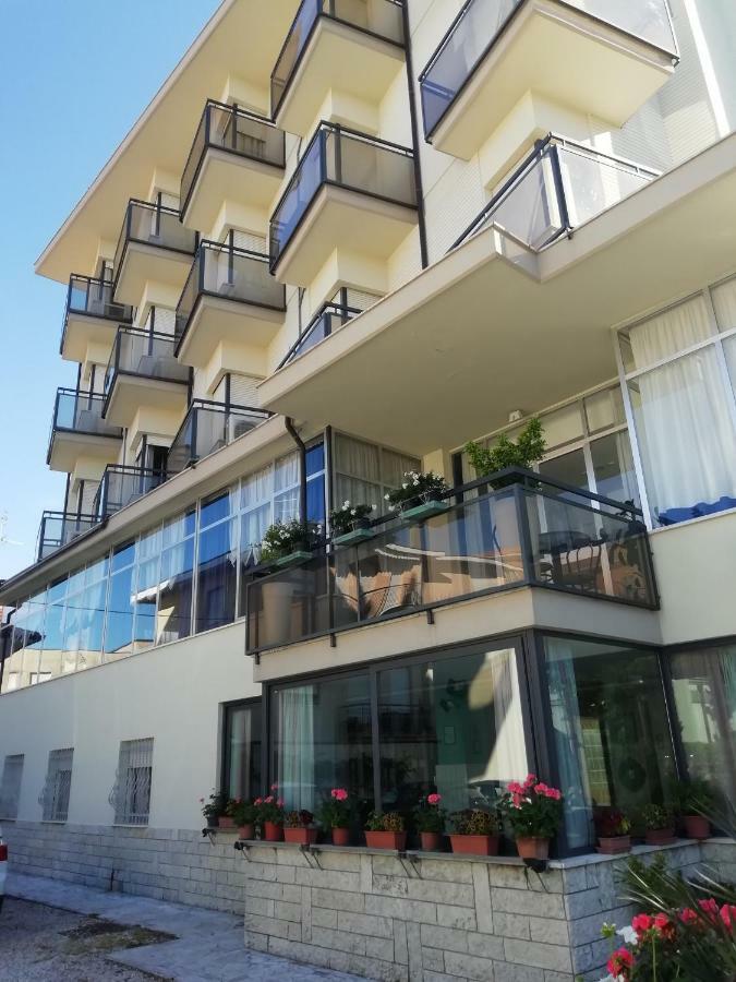 Hotel Goldene Rose Rimini Exterior photo